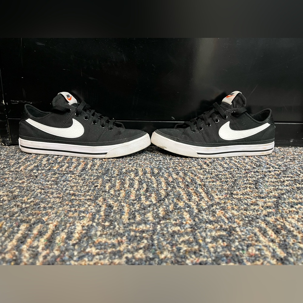 Nike COURT LEGACY | canvas, low top sneaker, womens size 7 - Picture 3 of 8